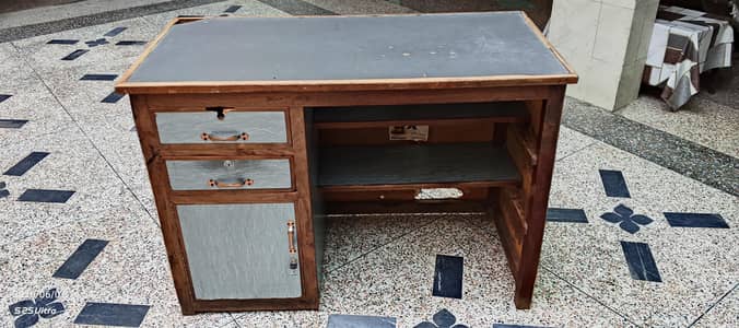 shop counter Table