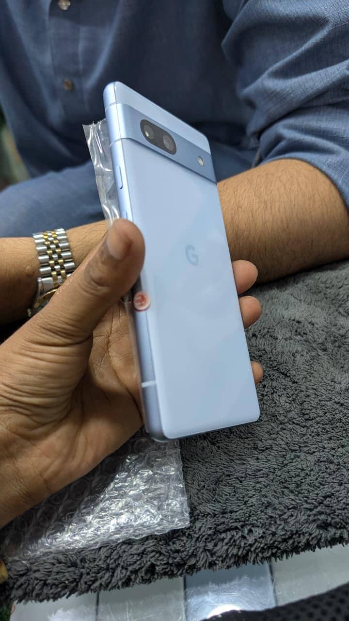 Google Pixel 7a 5