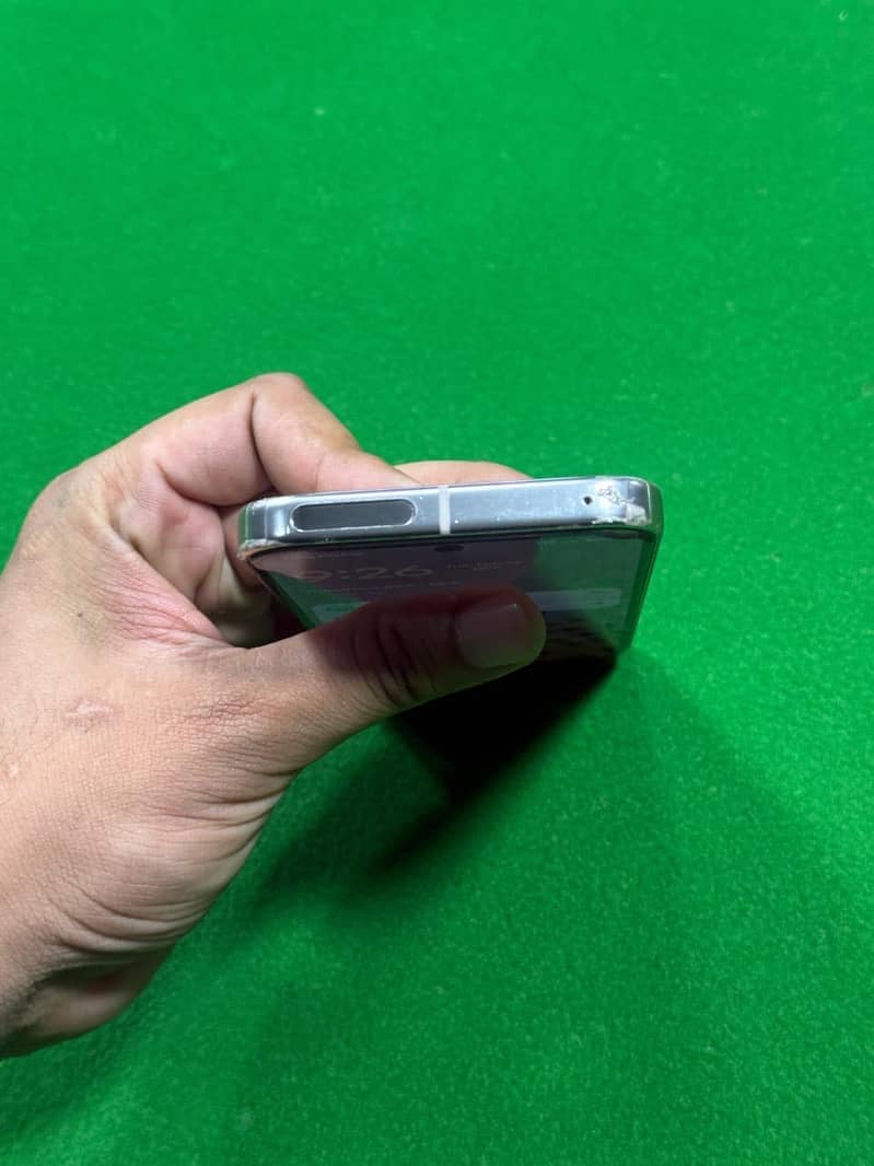 Google Pixel 9 3