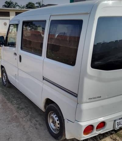 Every Mitsubishi Minicab Bravo 2016