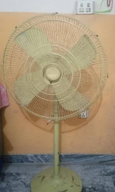 Powerful GFC Pedestal Fan – Good Condition