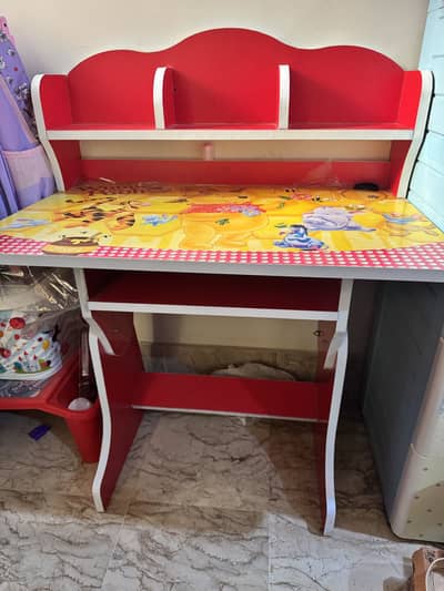 Kids study table