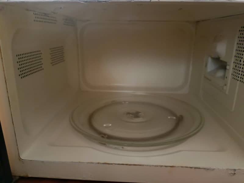 Micro wave oven 1