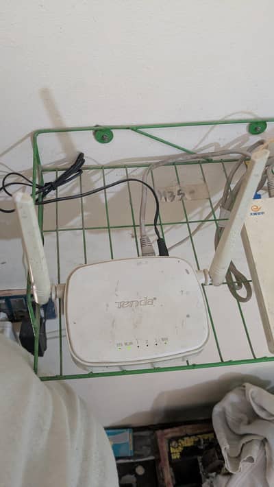 Tenda wifi device and Huawei Uno