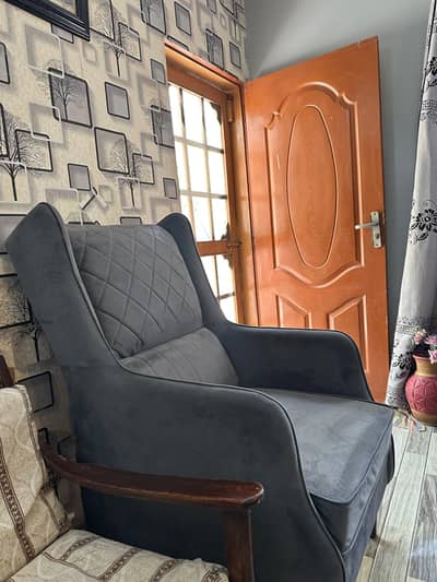 1 seater royal high back chair Victoria style sofa