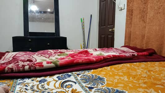 King Size Bed Set with Dressing Table & Chair – Excellent Condition