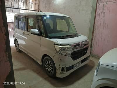 Daihatsu Tanto 2015