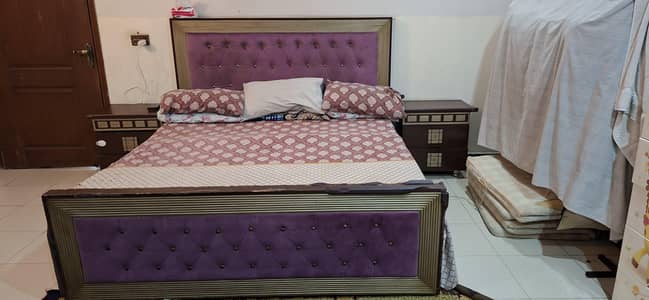 double size bed+dressing table+sethi