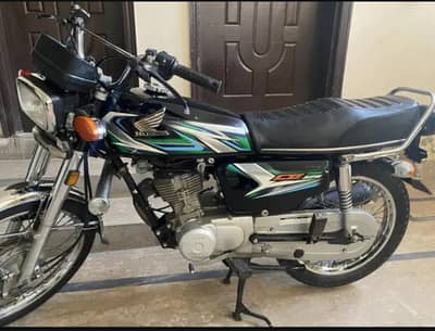 honda 125 neat and clean bike for sale