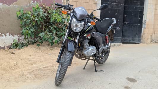 Suzuki GSX-125 2025