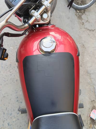 Honda cd70 2010 model fuel tank