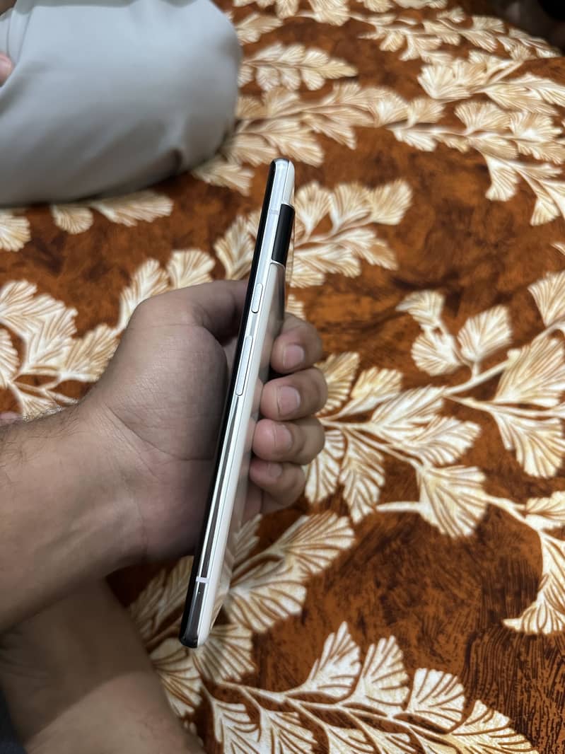 Google Pixel 6 Pro 2