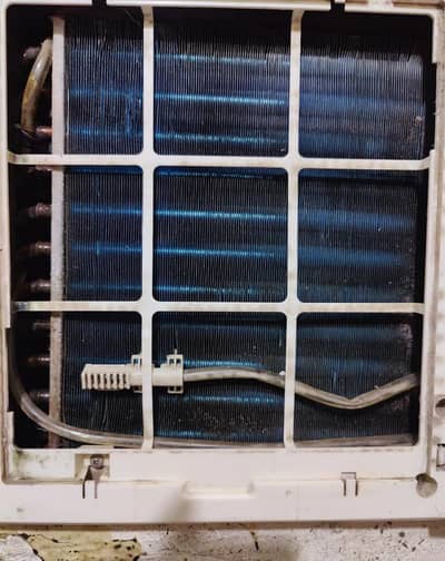 window AC 0.75