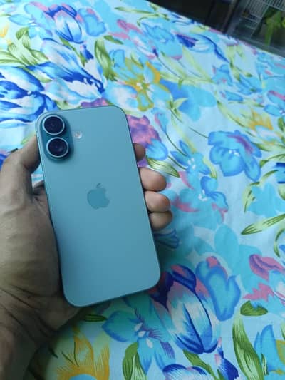 Apple iPhone 16