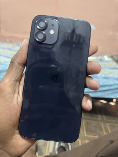 Apple iPhone 12