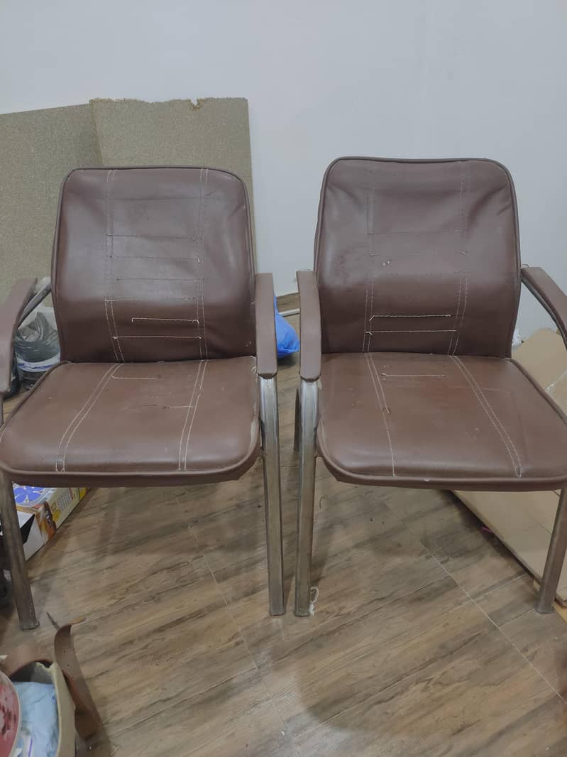 Chairs 0