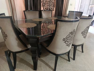 6-Seater Dining Table with Molty Foam Chairs