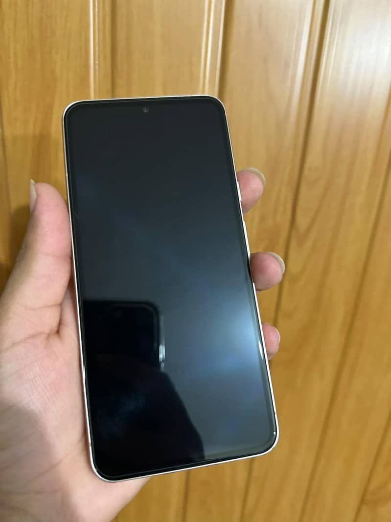 Google Pixel 8 2
