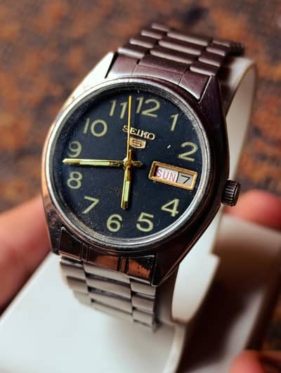 Vintage Seiko 5 Automatic 1979 (Cal. 6319) - Rare Black & Gold Dial