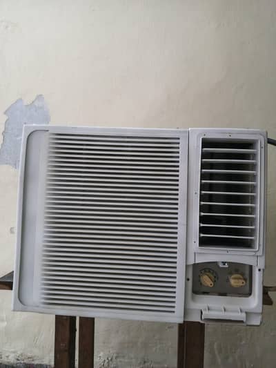 Window Ac 0.75 ton, 100% ok