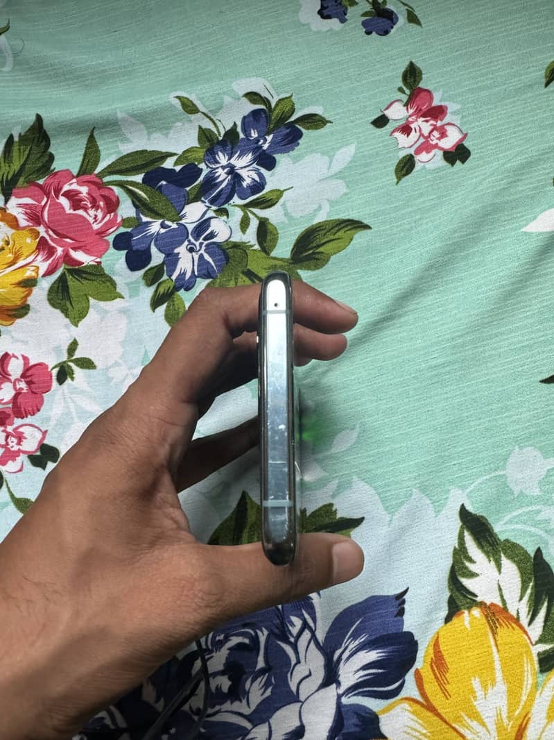 One Plus 10 Pro 5