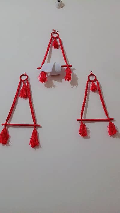 Tissue and Keys Hanging Sticks