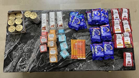 Nestle Purina + Gourmet Adult cat food