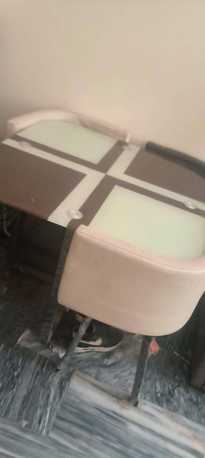 daining table 1
