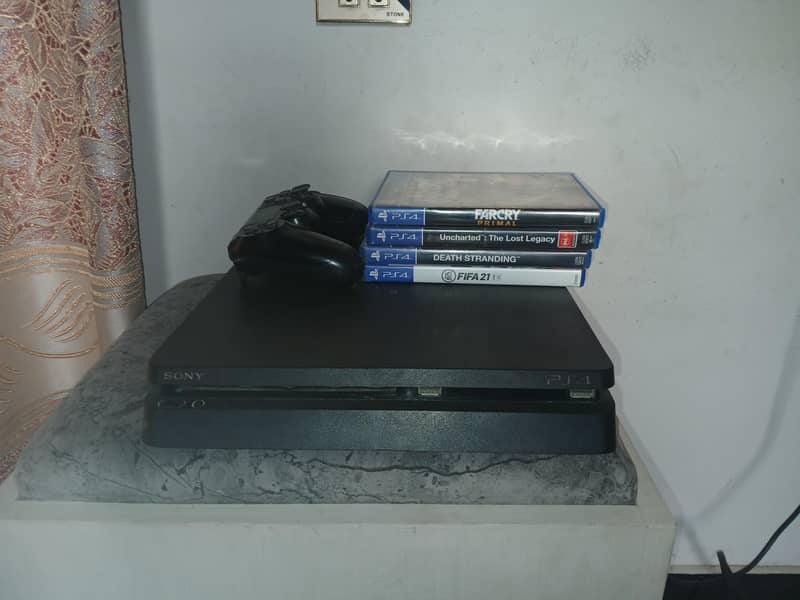 PS4 SLIM 0