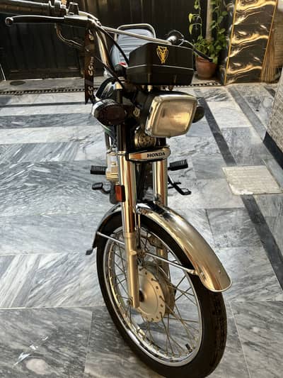Honda CG 125 2023 All panjab Number urgent sale