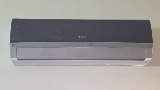 Gree Invertor 1.5 ton heat and cool