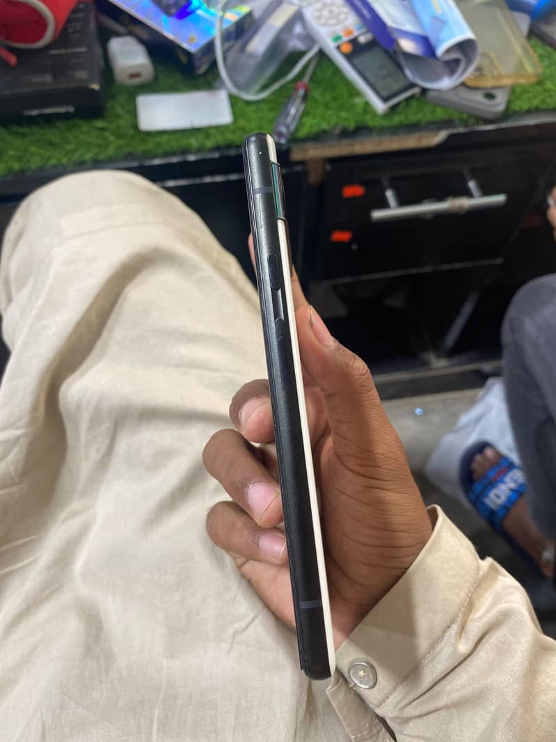 Google Pixel 6a 1