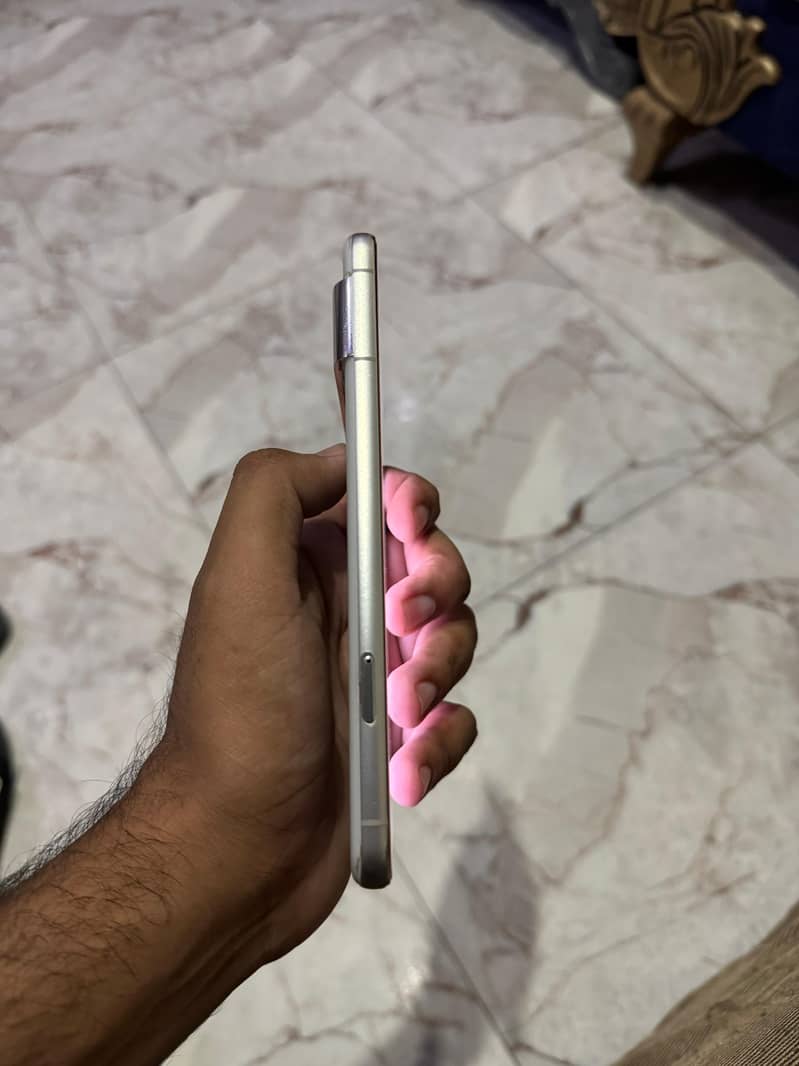 Google Pixel 8 Pro 4