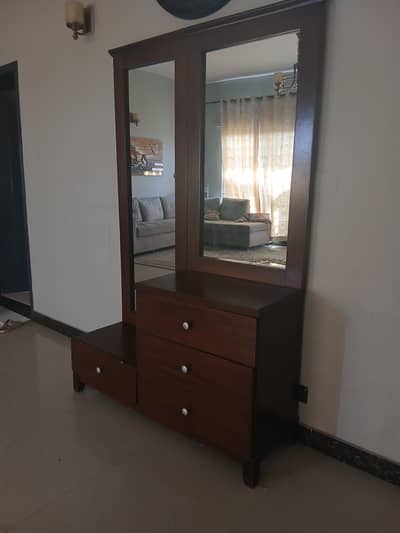 dressing table with mirror