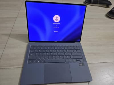 Huawei MateBook X Pro Ultra 7 155H) – 32GB RAM | 1TB SSD
