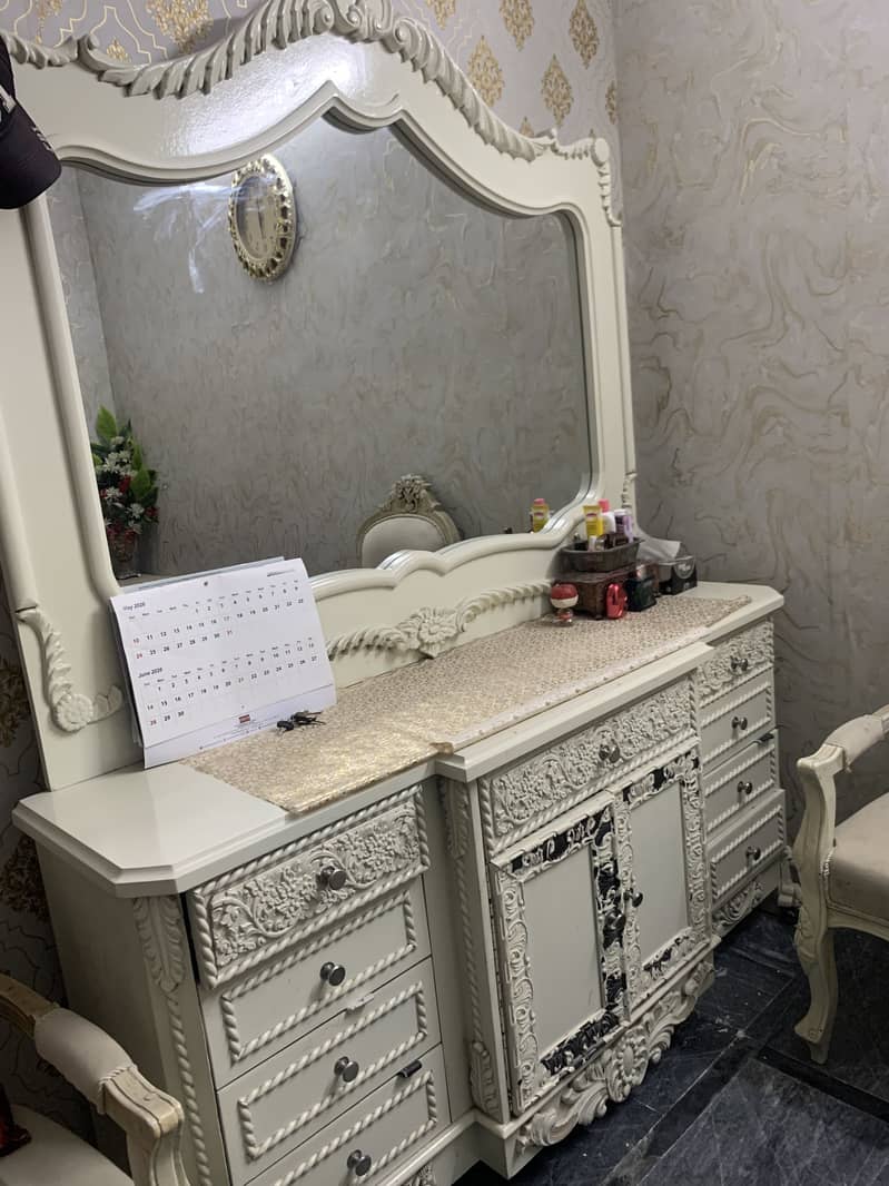 Dressing table and mirror 1