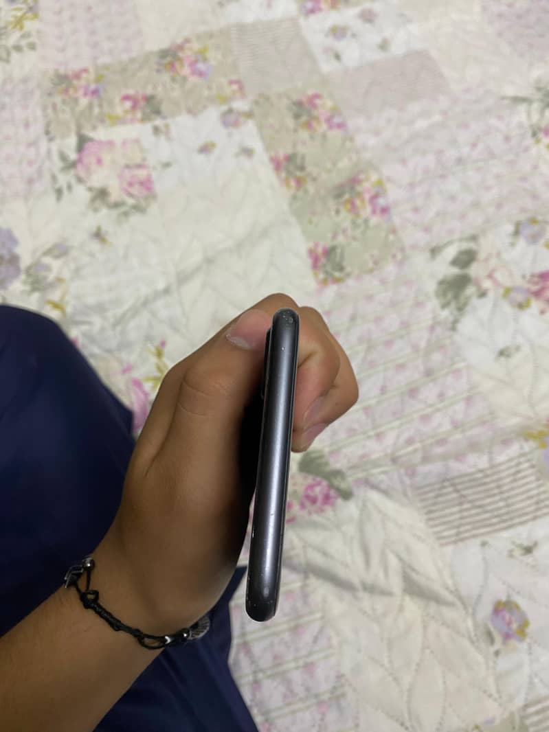 Apple iPhone 8 Plus 0