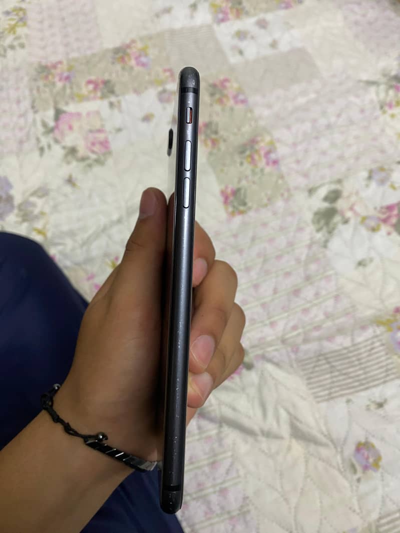 Apple iPhone 8 Plus 2