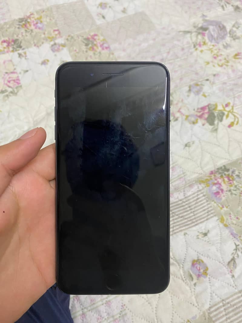 Apple iPhone 8 Plus 5