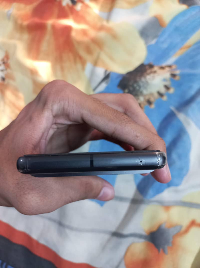 Google Pixel 7 4