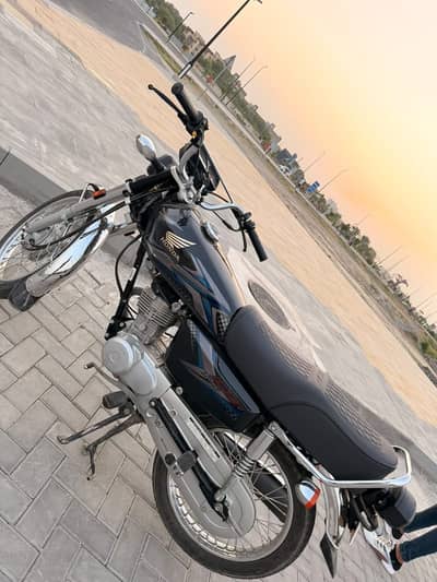 Honda125 2025