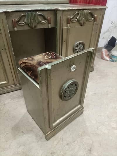 Dressing Table
