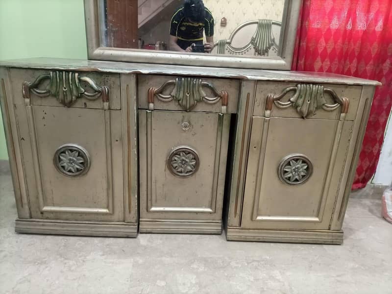 Dressing Table 1