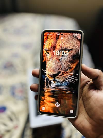 Samsung galaxy a52 8/128 with box