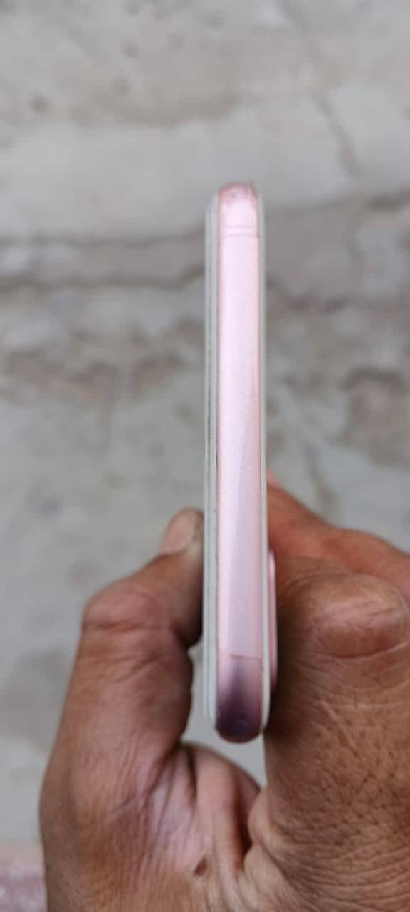 Apple iPhone 7 Plus 1