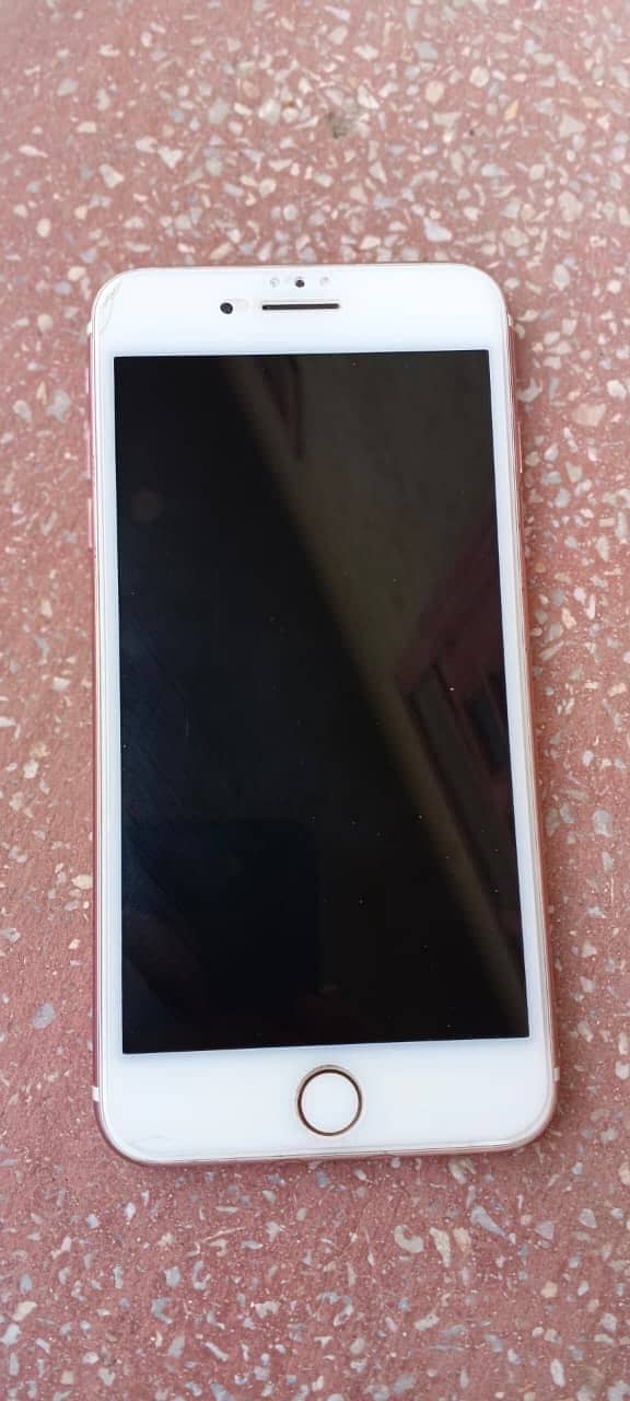 Apple iPhone 7 Plus 2