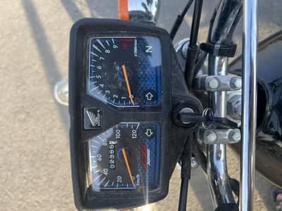 Honda Cg125 self start New bike argent sale 2300km drive number ni lga
