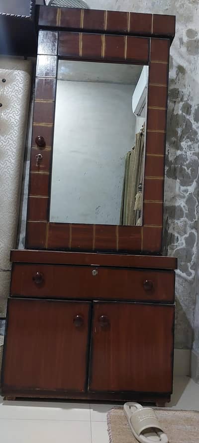 dressing table