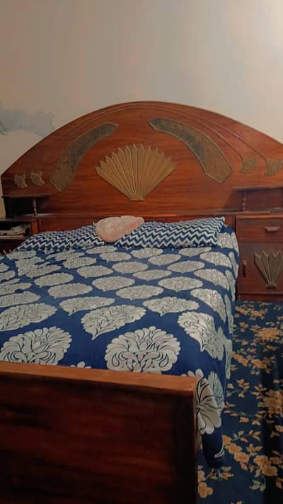 King Size Wooden Bed with Mattress & Side Tables – Excellent Condition