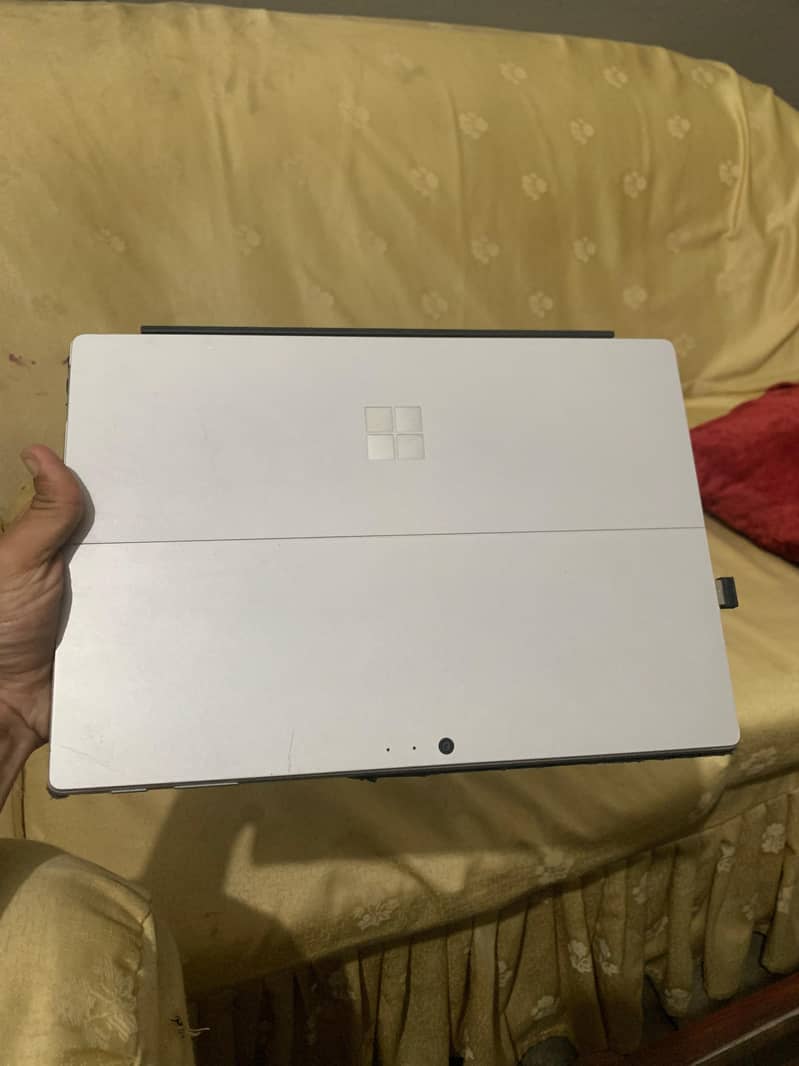 MICROSOFT LAPTOP 2